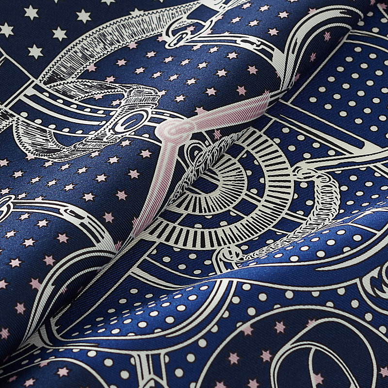 うのにもお得な情報満載！ Eperon d'Or bandana 55 | Hermès Mainland China トップス